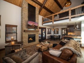 Estes Escape - Jacuzzi, Indoor Outdoor Fireplace, Perfect Location!